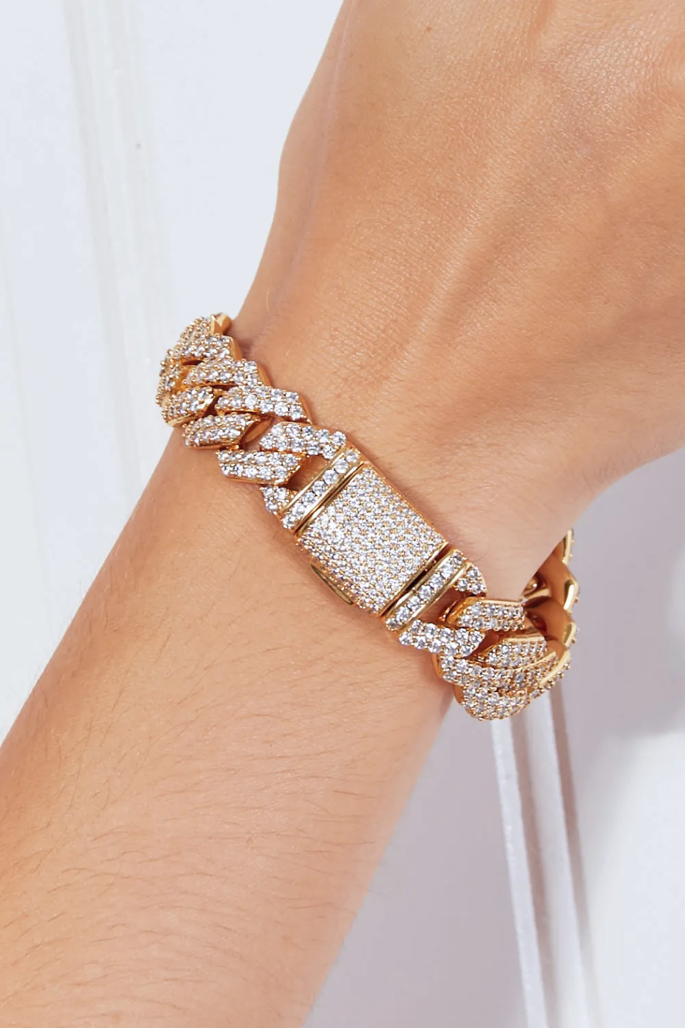 Alloy Inlaid Gold Plated Zircon Bracelet