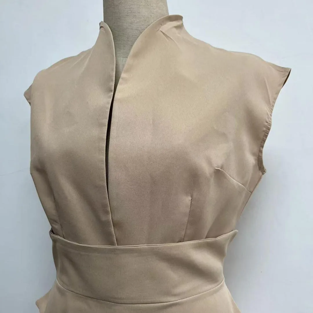 Avencea - Fashionable Sleeveless Jumpsuit with Wide Legs