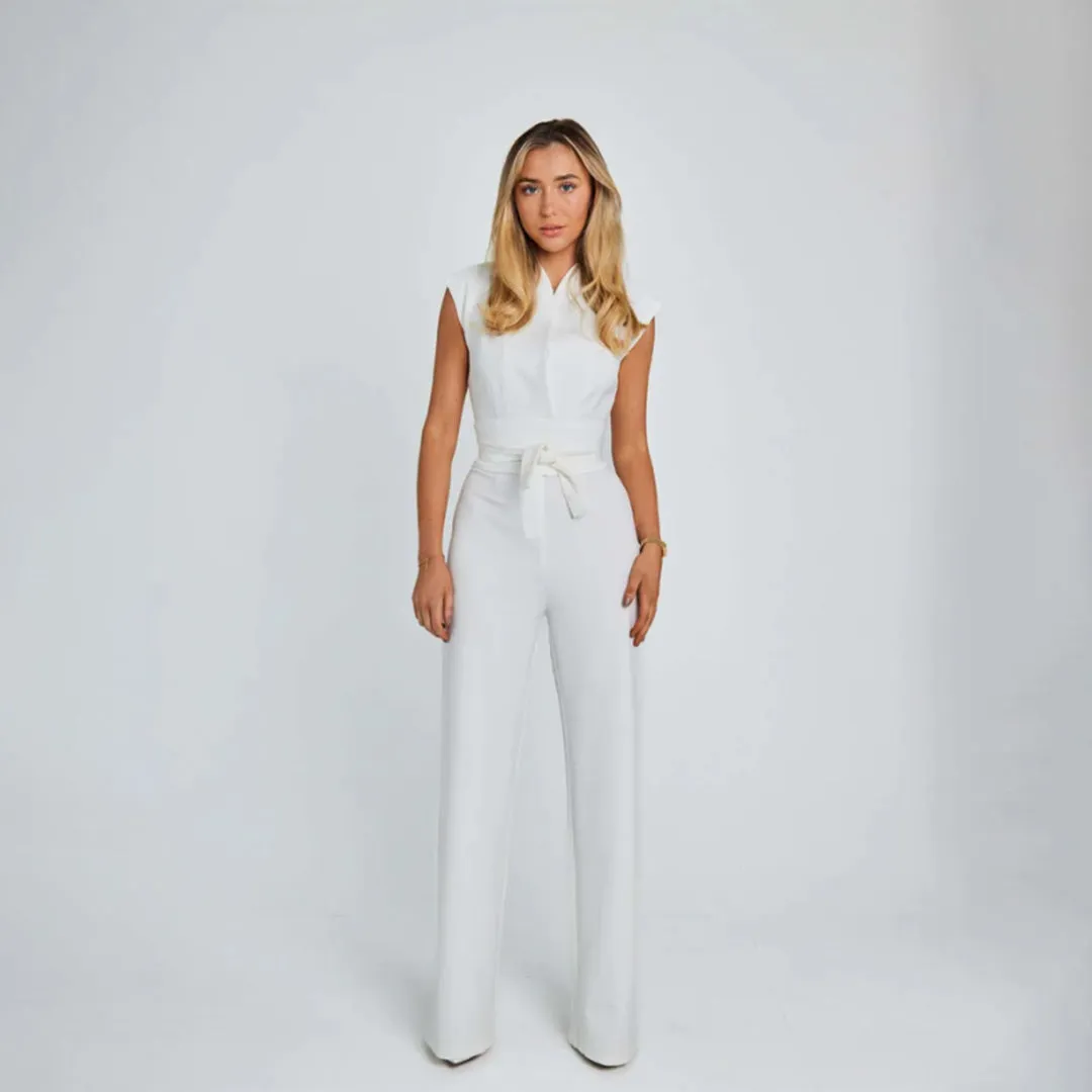 Avencea - Fashionable Sleeveless Jumpsuit with Wide Legs