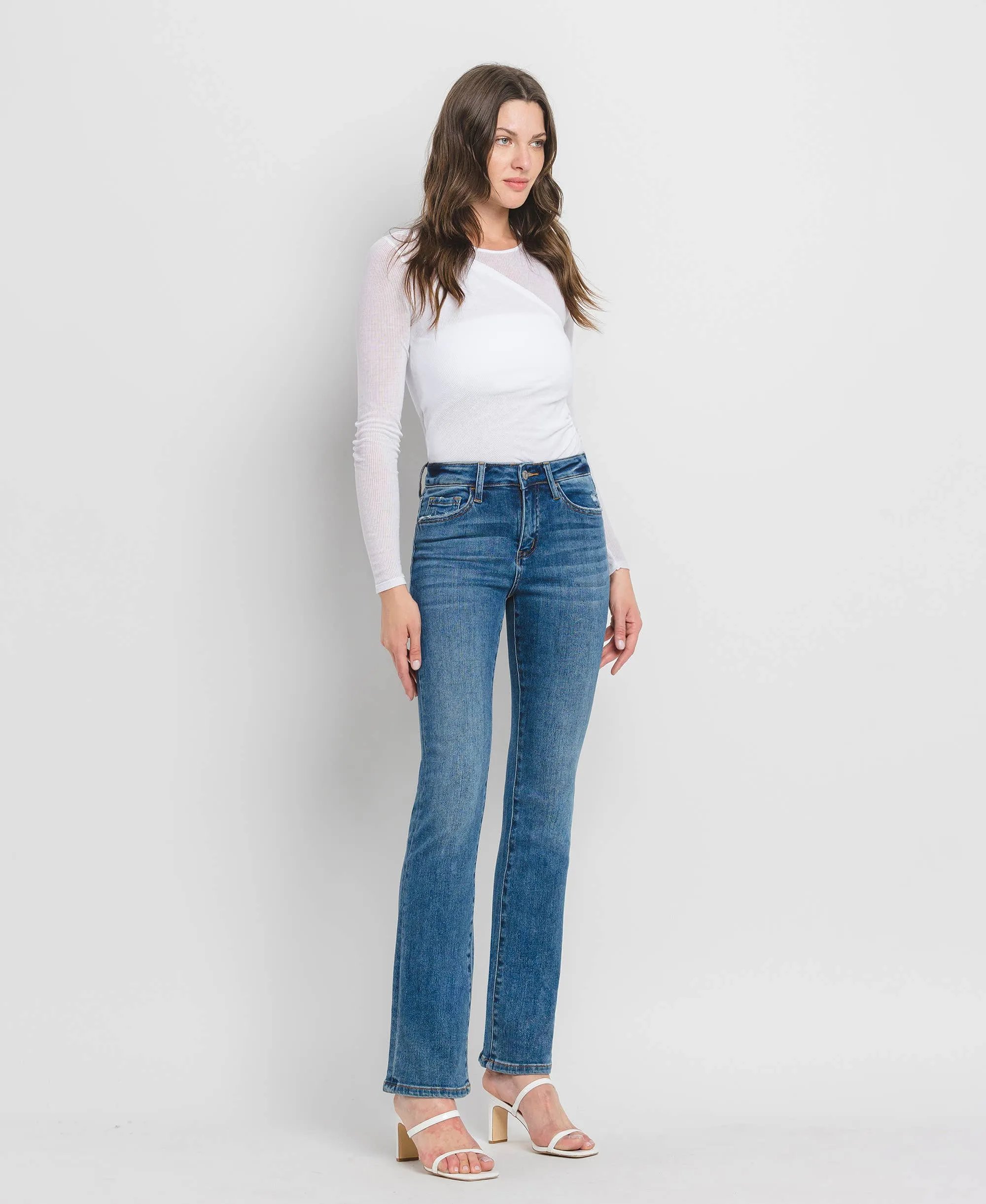 HIGH RISE BOOTCUT JEANS V3205