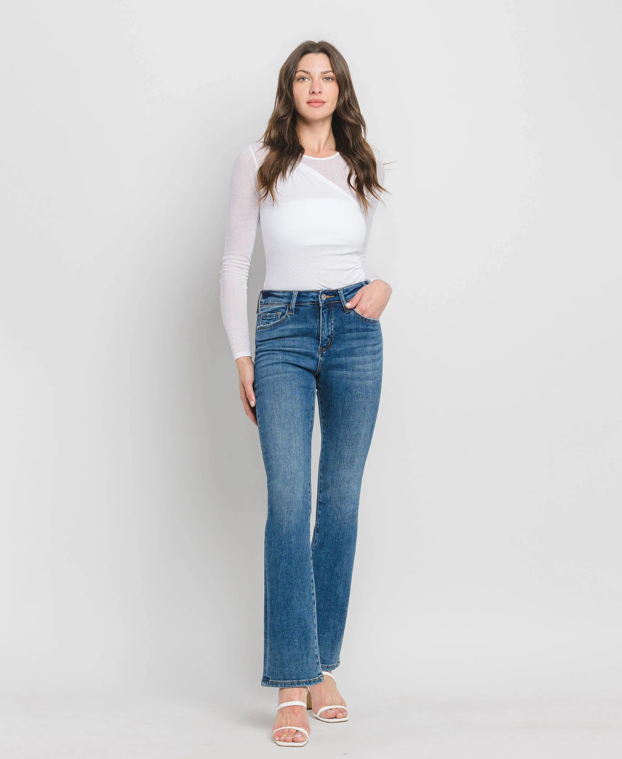 HIGH RISE BOOTCUT JEANS V3205