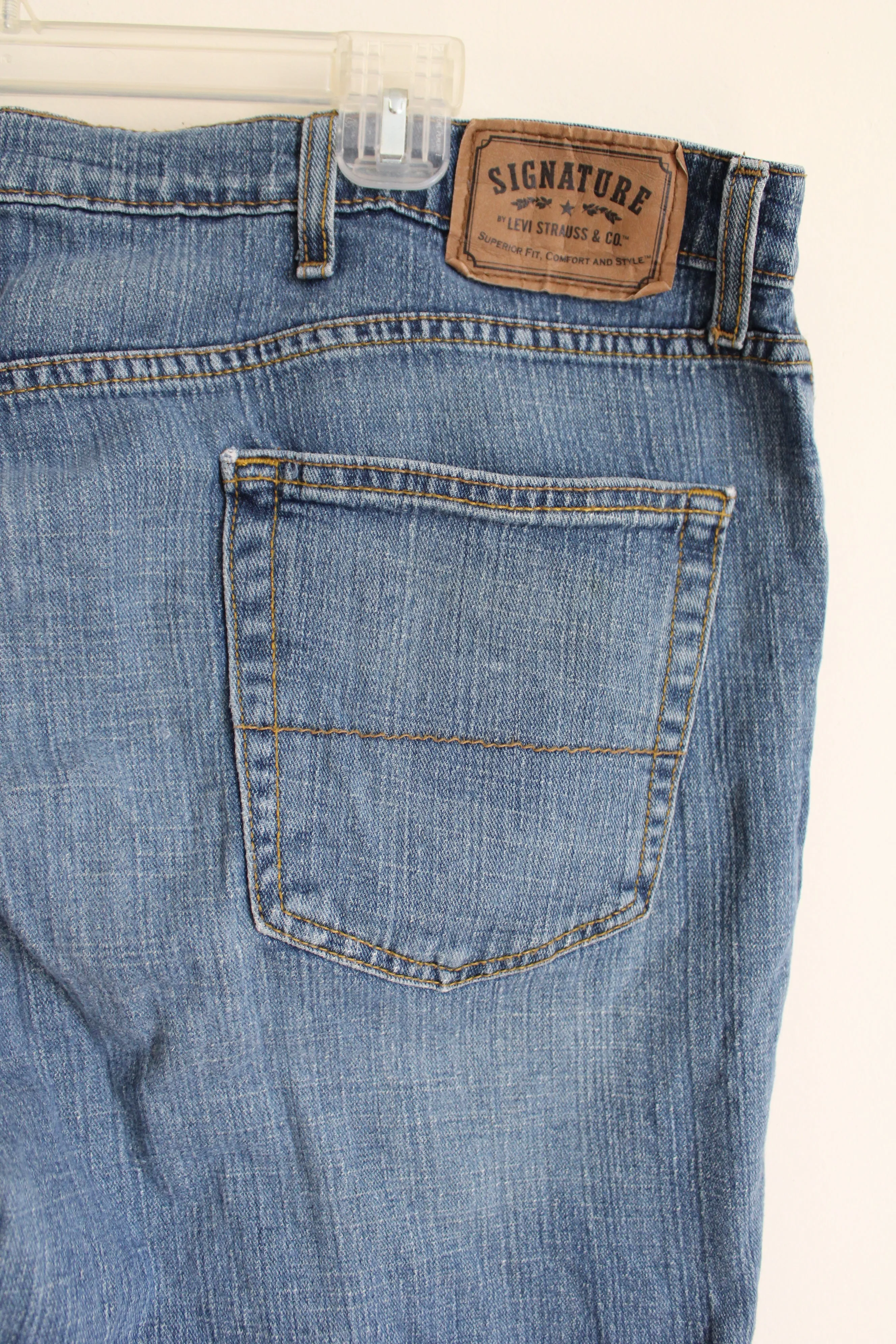 Levi's Relaxed Fit Jeans | 44X30