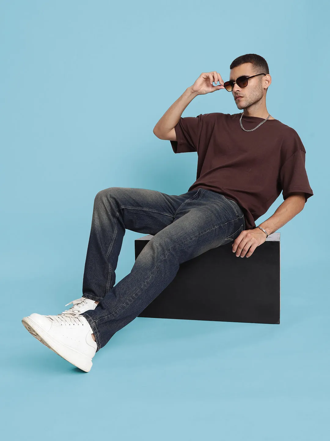 Men Dark Blue Tinted Relaxed Fit Jeans