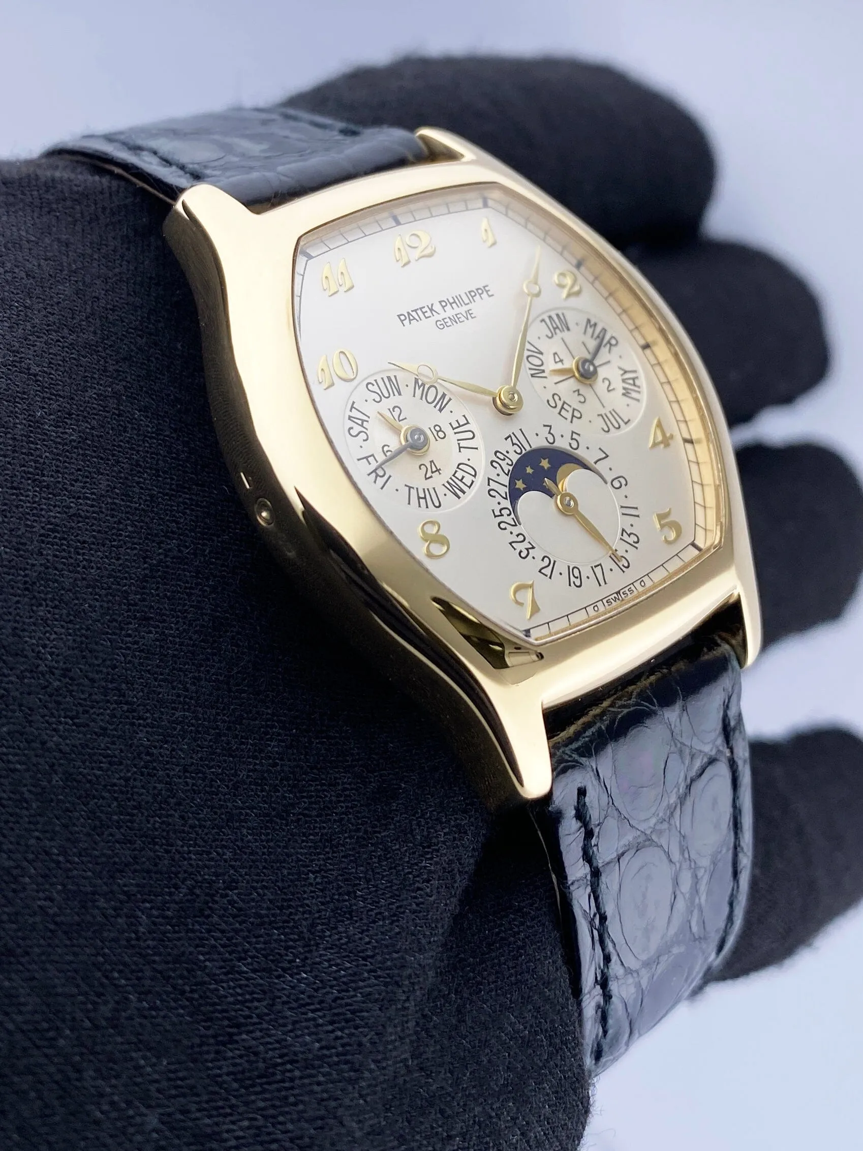 Patek Philippe Perpetual Calendar 5040J Mens Watch Box Papers