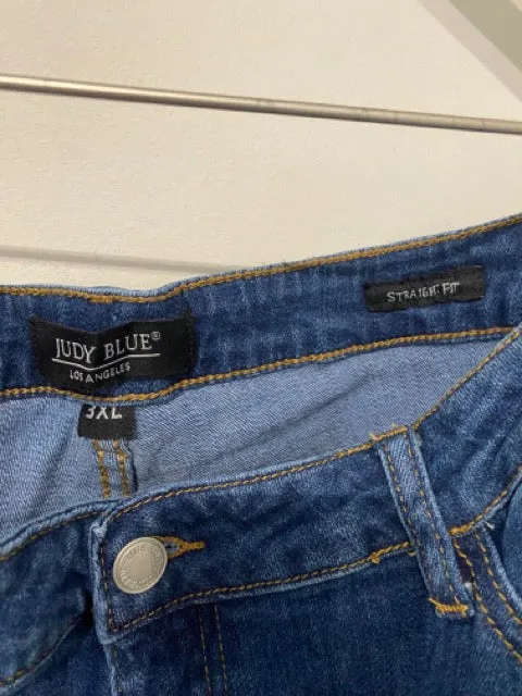 Preloved* "Vintage" Judy Blue Straight Fit Cropped Jeans with Pompom Trim - 3X