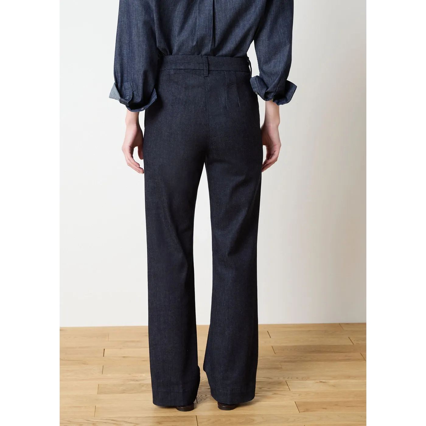 Rinse Wash Relaxed Fit Jeans