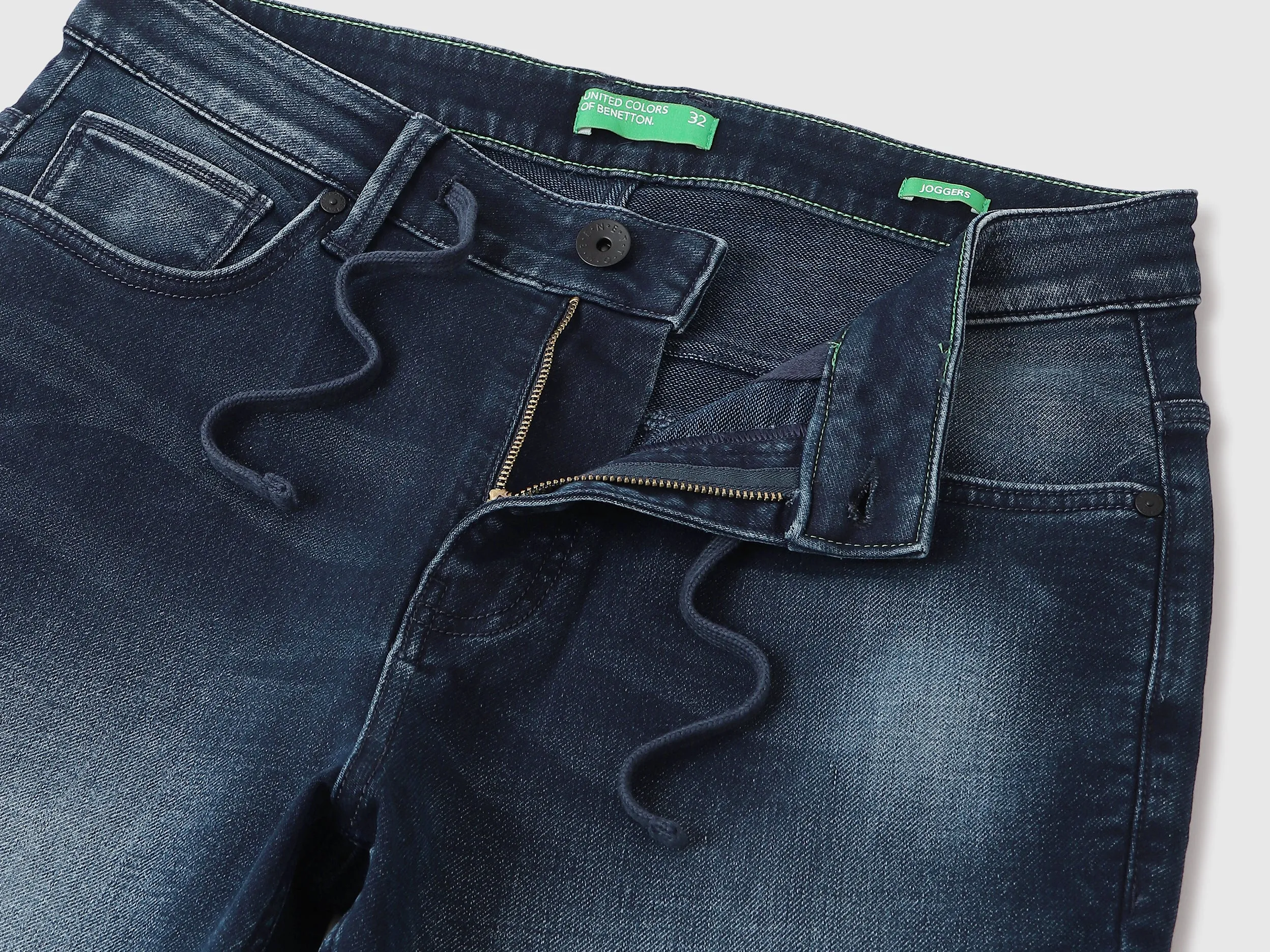 Solid Jogger Fit Jeans