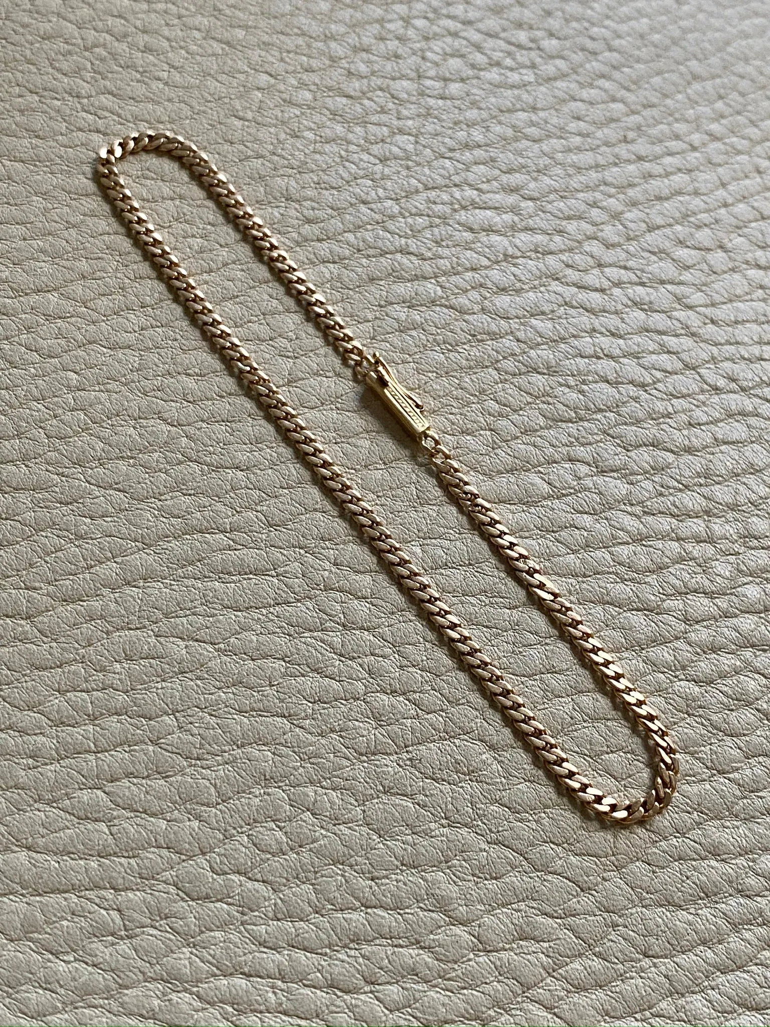Vintage 18k gold curb bracelet - 7.5 inch length