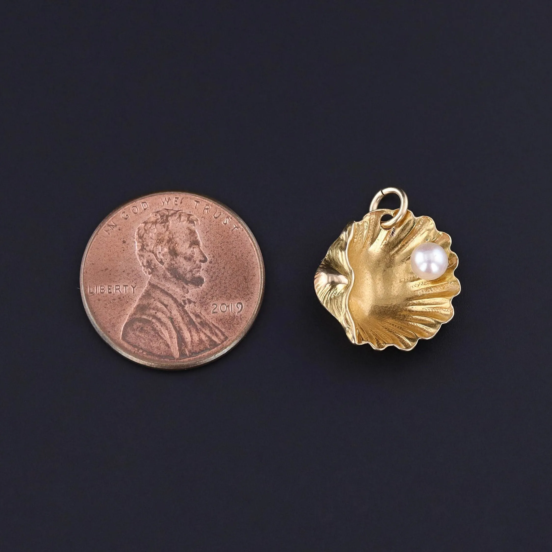 Vintage Shell Charm of 15ct Gold