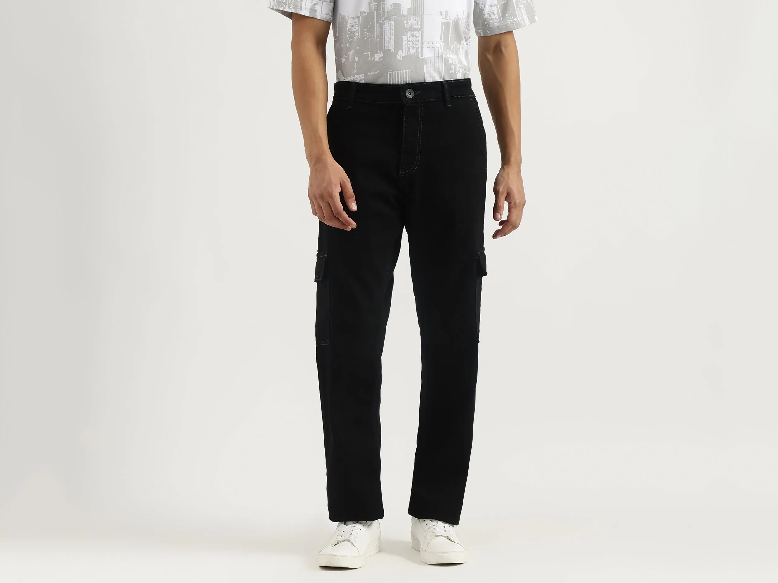 Washed Relaxed Jeans