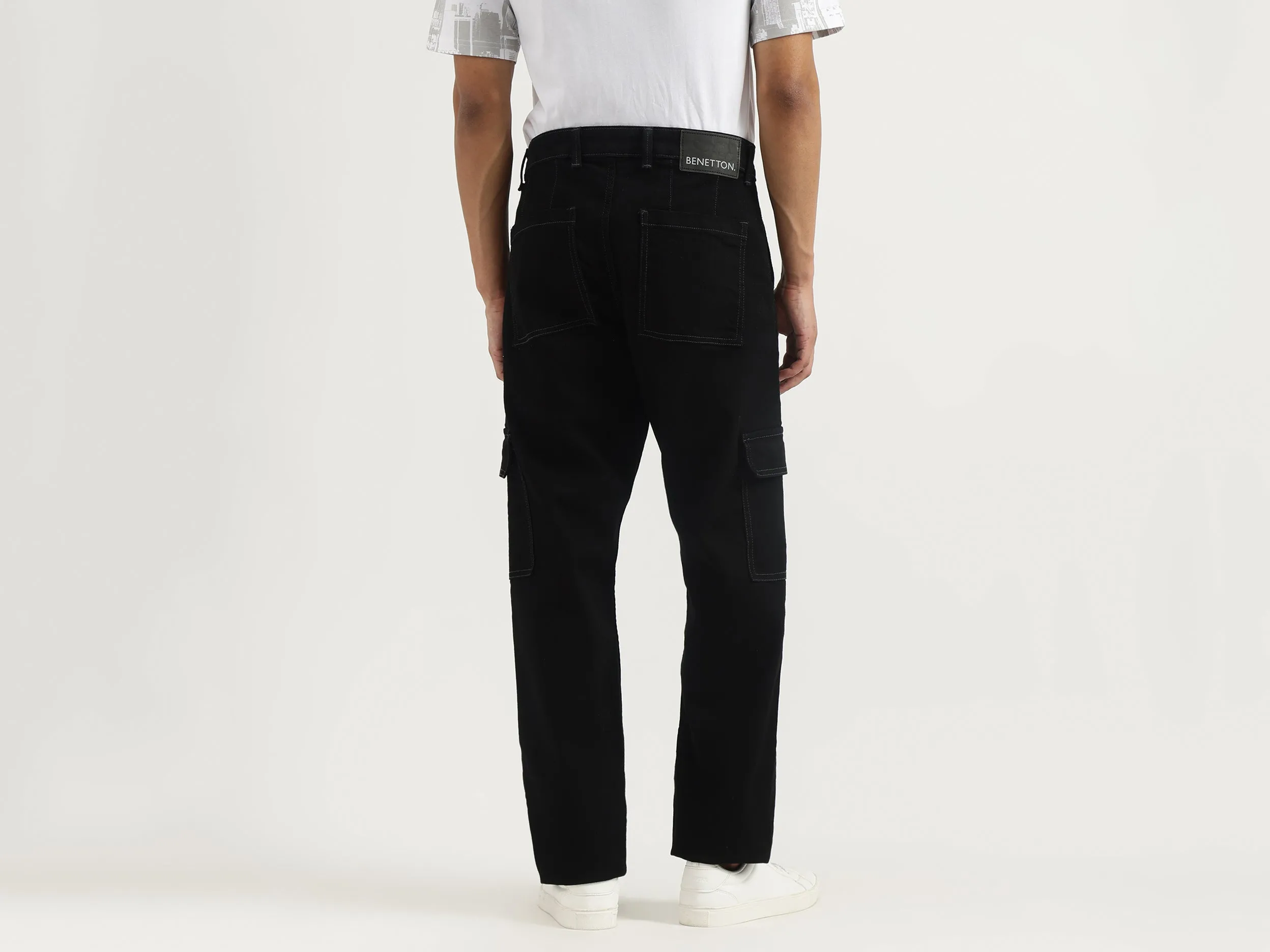Washed Relaxed Jeans