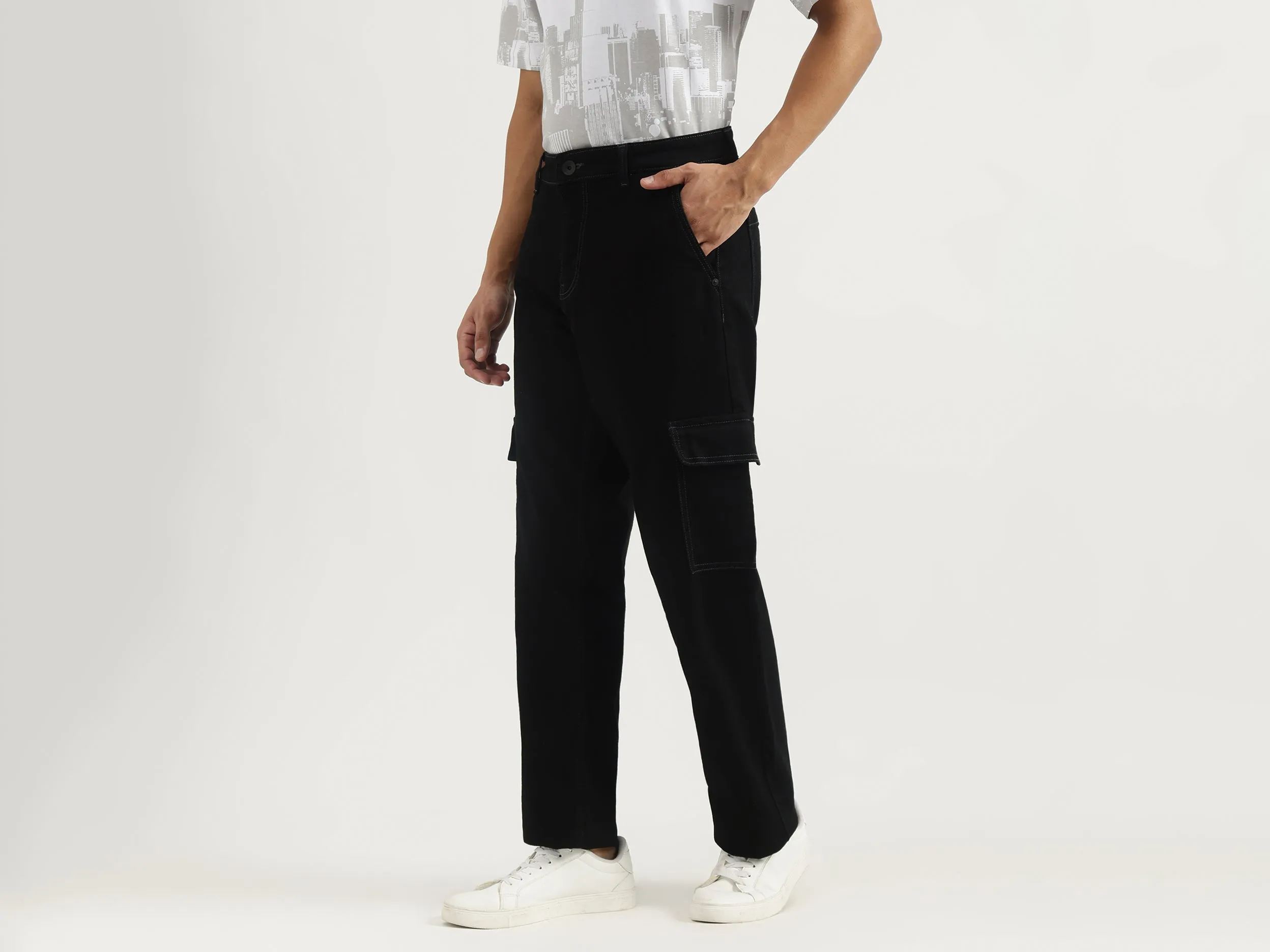 Washed Relaxed Jeans