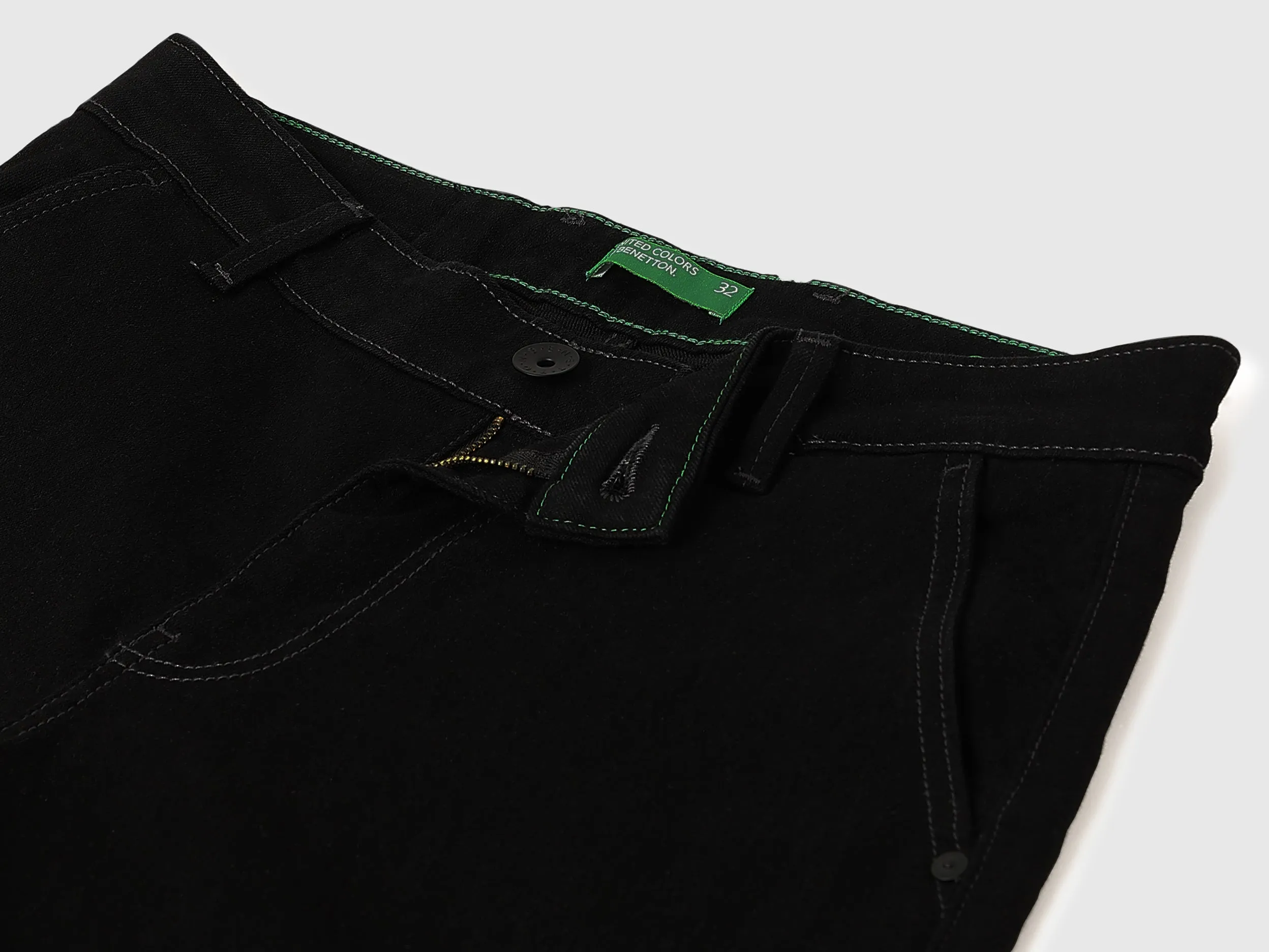 Washed Relaxed Jeans