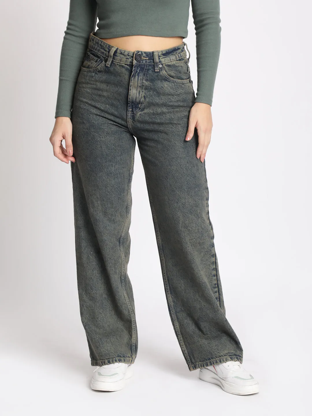 Women Blue Tinted Relax Fit Jeans