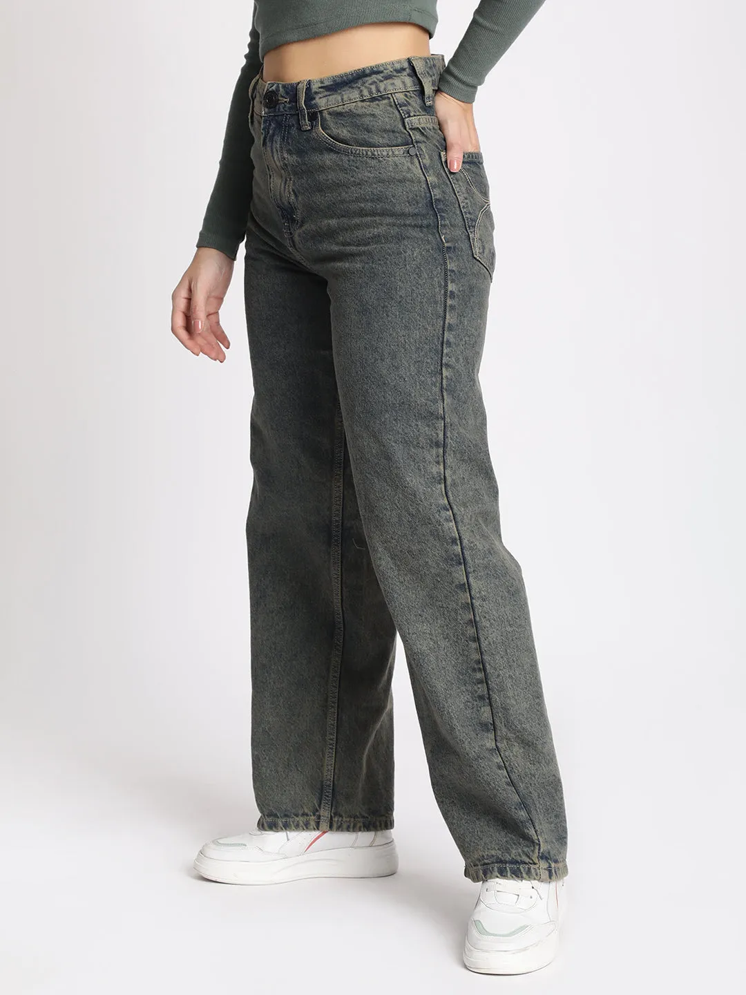 Women Blue Tinted Relax Fit Jeans